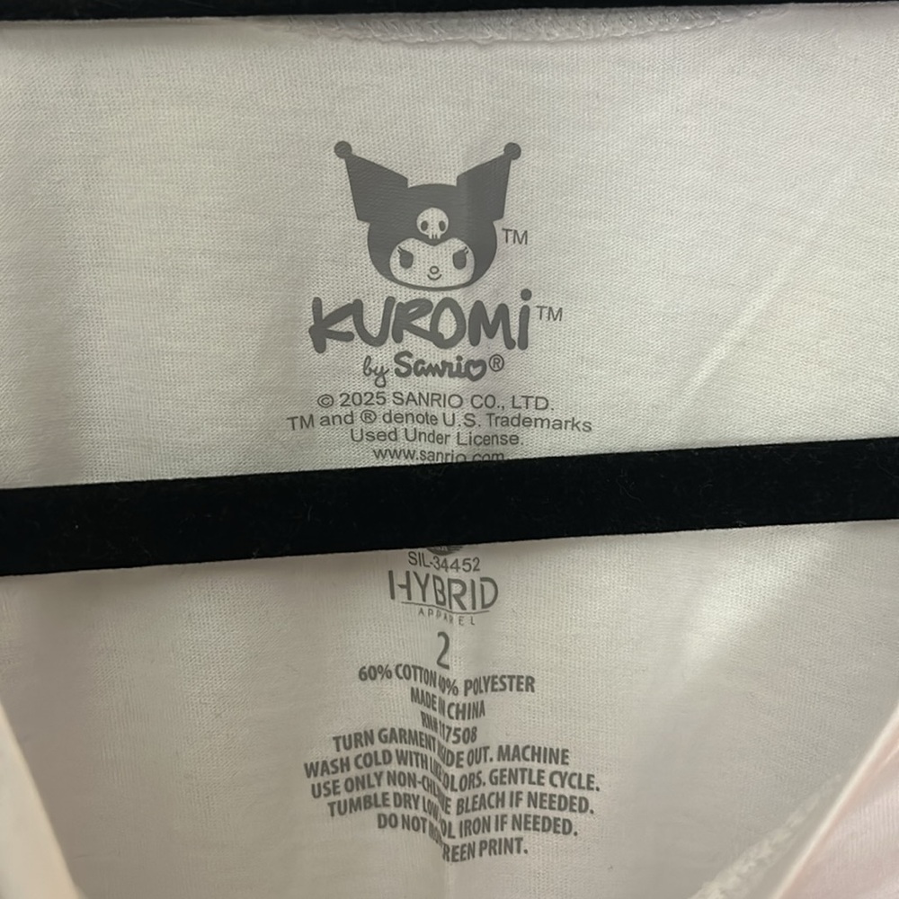 NWOT Woman's Kuromi plus size crop top - Picture 4 of 4
